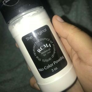 RCMA translucent setting powder